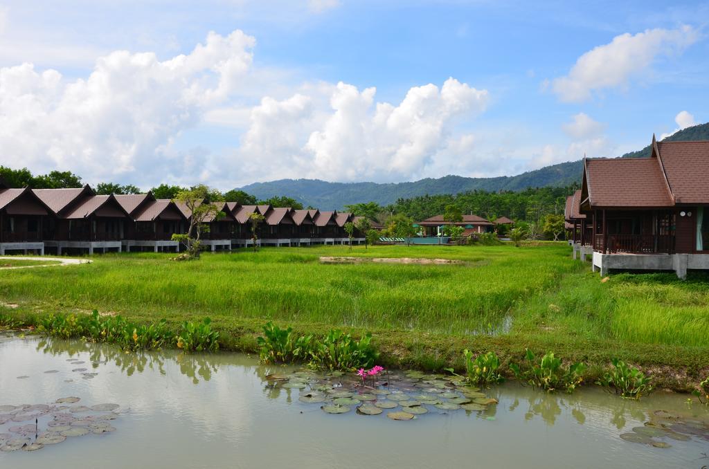 Farmers Villa Mae Nam Exterior photo